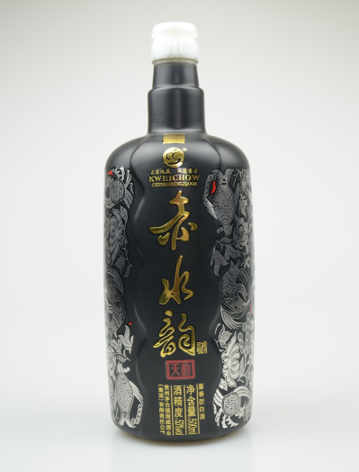 乳白玻璃酒瓶.png 乳白玻璃酒瓶.png