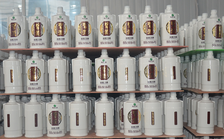 喷釉烤花玻璃酒瓶 喷釉烤花玻璃酒瓶